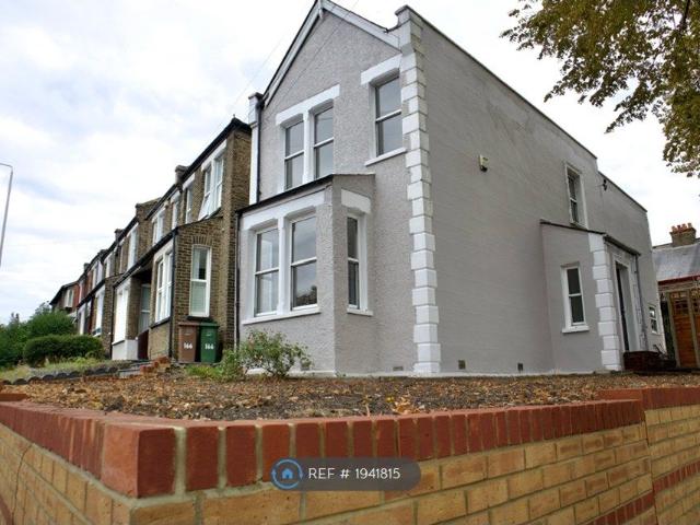 Carshalton Road, Sutton SM1, 3 bed detached house to rent, £2,750 pcm | PrimeLocation