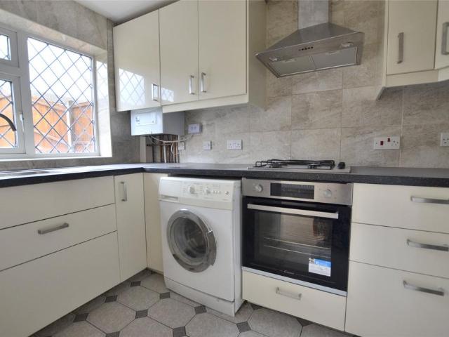 Carshalton Road, Sutton SM1 3 bed semi detached house to rent £2,300 pcm £531 pw