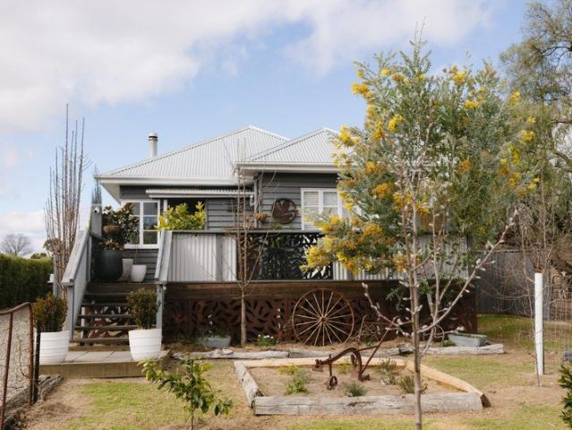 CASTAWAY COTTAGE | A Little Place to Be
