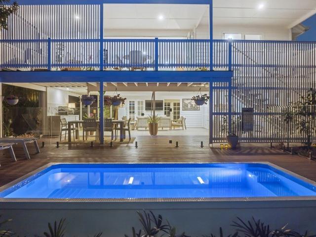 CASTAWAYS BEACH LIVING WITH A VERSATILE TWO ROOM STUDIO