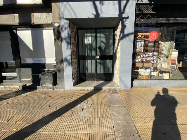 Castelar zona Mc Donal`s. Departamento 2 ambientes