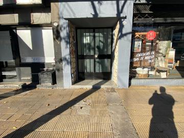 Castelar zona Mc Donal`s. Departamento 2 ambientes