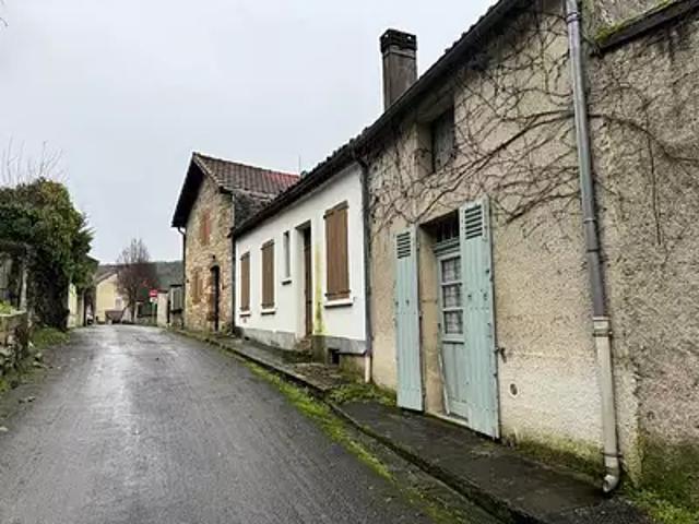 Castelfranc 46140 Achat / Vente maison 2 pièces t2 au dernier étage