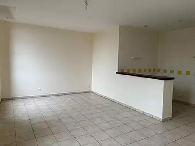 Castelfranc 46140 Location appartement 2 pièces t2 au dernier étage