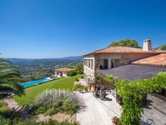 Castellaras, proche Mougins Propriété d'exception avec vue époustouflante jusqu'à la mer
