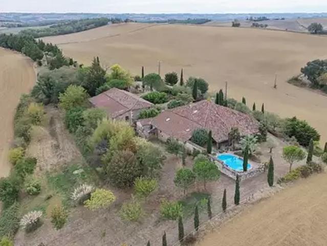 Castelnau Barbarens 32450 Achat / Vente maison 8 pièces t8 parking