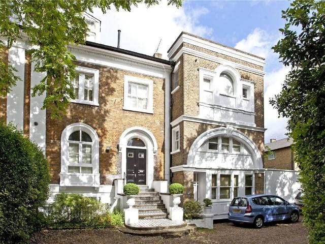 Castelnau, Barnes SW13, 2 bed flat to rent, £2,950 pcm | PrimeLocation