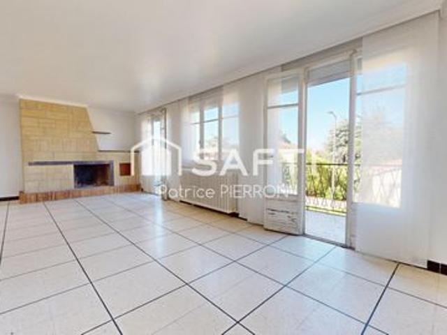Castelnau le Lez, maison 160 M2 garages et atelier