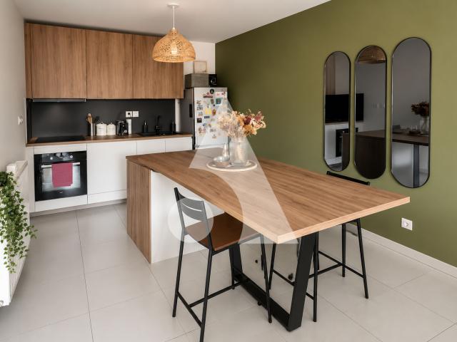 CASTELNAU LE LEZ APPARTEMENT 2 PIECES MEUBLE AVEC PLACE DE PARKING