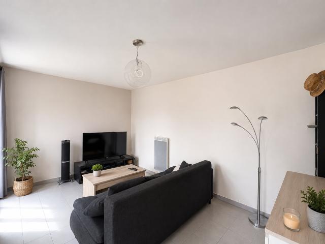 Castelnau Le Lez. Bel appartement 2/3 pièces avec ascenseur, terrasse & parking