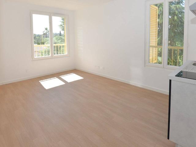 CASTELNAU LE LEZ Résidence SENIOR Appartement T1 33m²