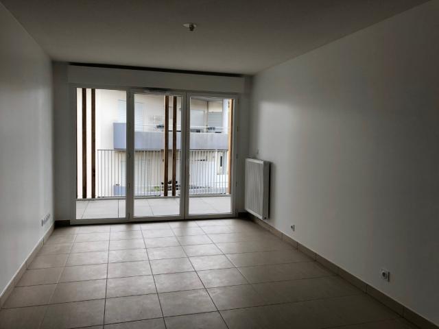 CASTELNAU LE LEZ T2 AVEC TERRASSE ET PARKING