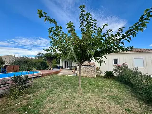 Castelnau Valence 30190 Achat / Vente maison 6 pièces t6 au dernier étage piscine