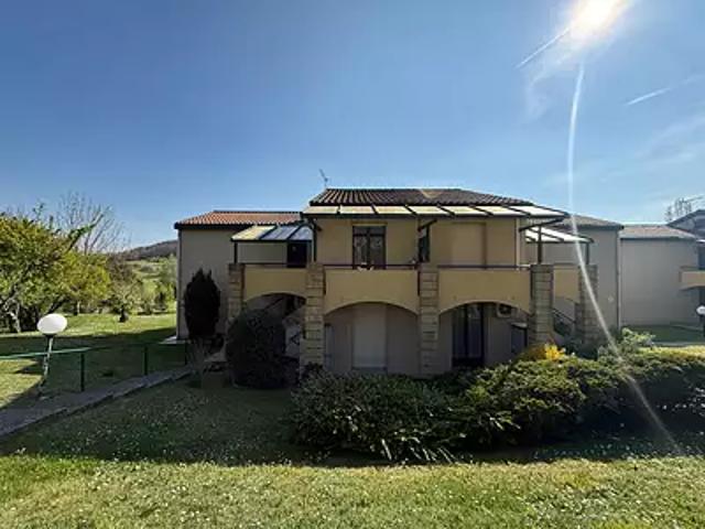 Castelnaud de Gratecambe 47290 Achat / Vente appartement 2 pièces t2 au dernier étage piscine