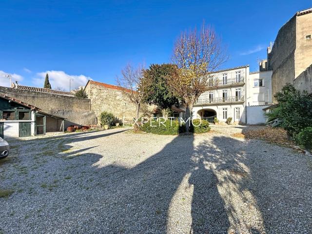 Castelnaudary, plein centre, studio équipé en location meublée