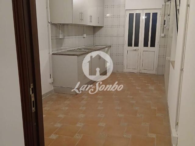 Castêlo da Maia Moradia isolada T1
