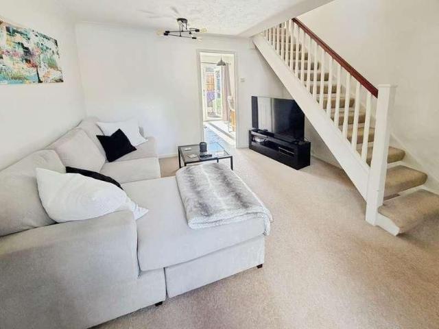 Casterbridge Court, Hardingstone, Northampton, NN4