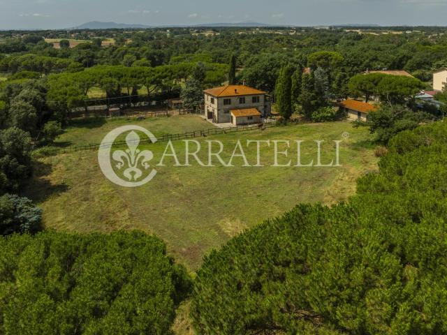 Castiglione del Lago, tipico casale umbro di 200mq con giard. 200m² Castiglione del Lago