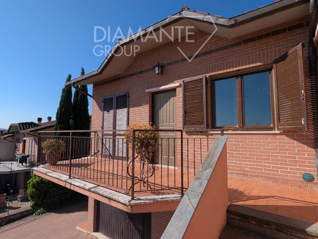 Castiglione del Lago PG, Loc. Pucciarelli. Porzione di bif. 130m² Castiglione del Lago