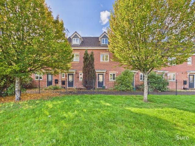 Castilla Place, Burton On Trent DE13, 3 bed property to rent, £995 pcm | PrimeLocation