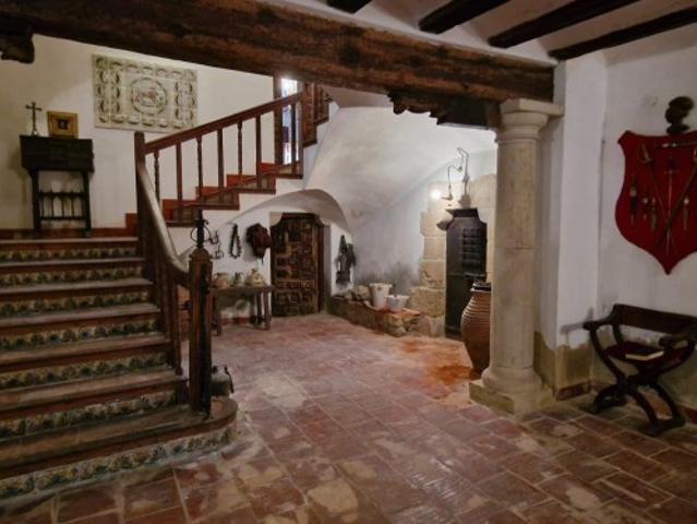 Casa De Lujo en Venta en Rubielos de Mora, Teruel