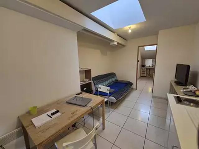 Castillon la Bataille 33350 Location appartement 1 pièce t1 au dernier étage parking