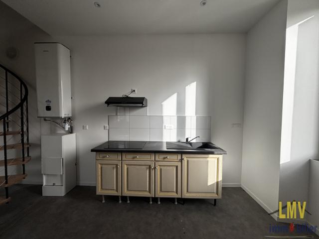 Castillon la Bataille: duplex T3 rénové 47 m2 Centre vi