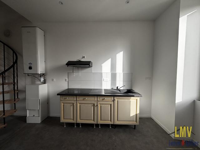 Castillon la Bataille: duplex T3 rénové 47 m2 Centre ville