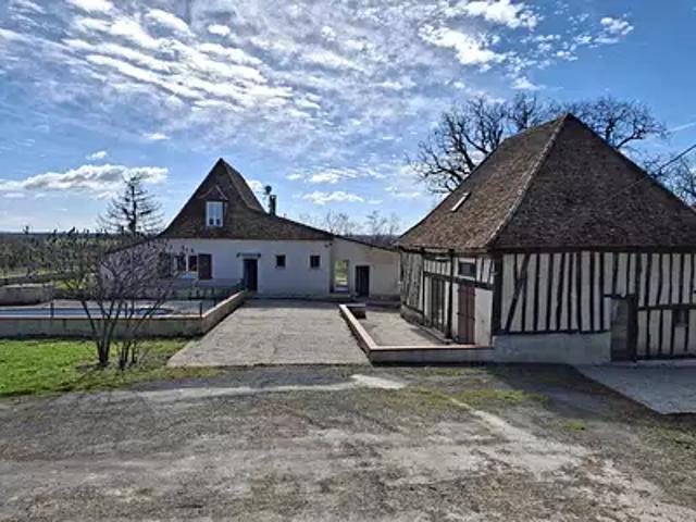 Castillonnès 47330 Achat / Vente maison 18 pièces t18 piscine parking
