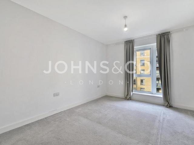 Castleton House, Beaufort Square. 1 bed apartment to rent £1,746 pcm £403 pw