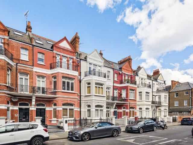 Castletown Road, West Kensington W14, Studio to rent, £1,800 pcm | PrimeLocation