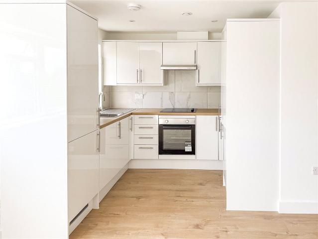 Castleview Road, Weybridge, Surrey KT13, Property to rent, £1,250 pcm | PrimeLocation