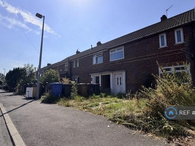 Castleway, Manchester, M27 3 bed terraced house to rent £1,300 pcm £300 pw