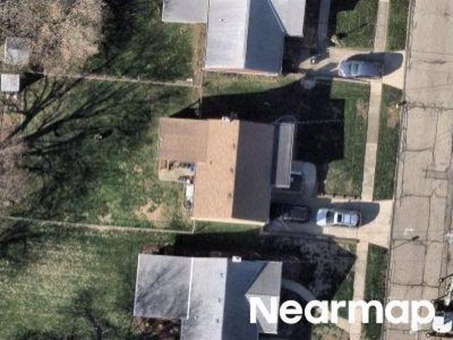 Castlewood Ln