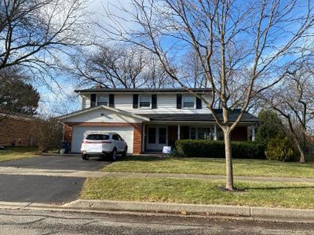 Castlewood Ln