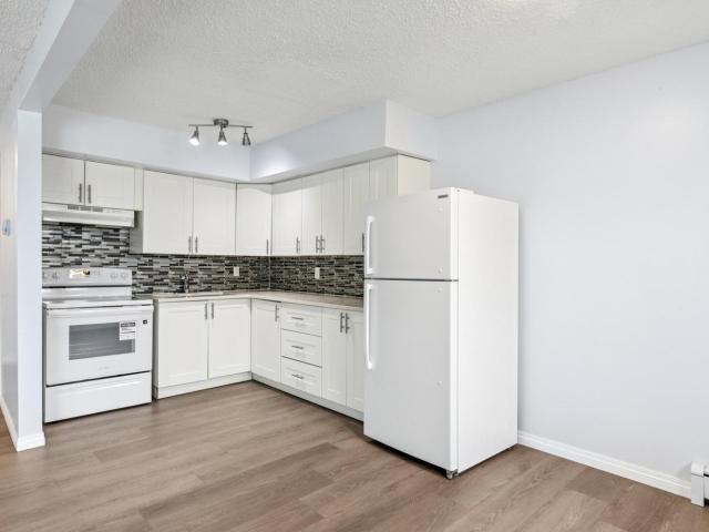 Castlewood 3 Bedroom 1.5 Bathroom Townhome for Rent