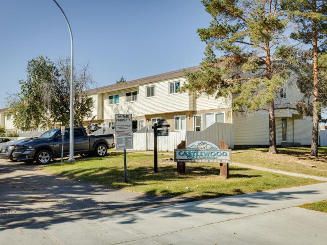 Castlewood 3 Bedroom 1.5 Bathroom Townhome for Rent