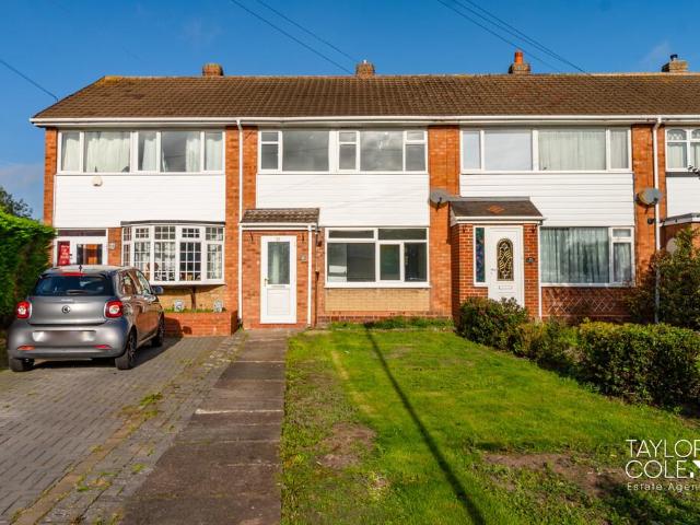 Castle Close, Tamworth 3 bed terraced house to rent £1,195 pcm £276 pw