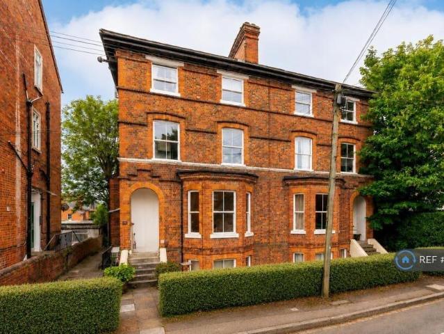 Castle Crescent, Reading, RG1 1 bed flat to rent £1,200 pcm £277 pw