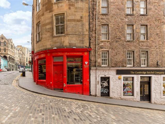 Castle & Crown, 98 West Bow, City of Edinburgh, EH1 2HH, United Kingdom | 1 bed apartment for rent #139333897 | Rentberry