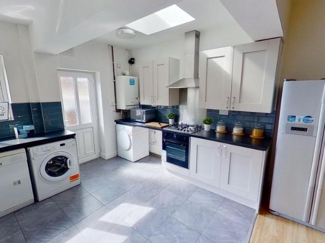 Castle Boulevard, Nottingham, NG7 1FE 7 bed house to rent £3,761 pcm £868 pw
