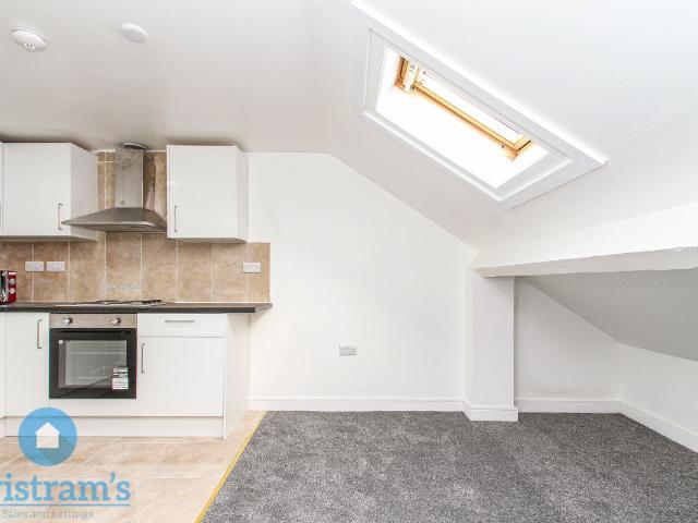 Castle Boulevard, Nottingham NG7, 5 bed flat to rent, £2,500 pcm | PrimeLocation