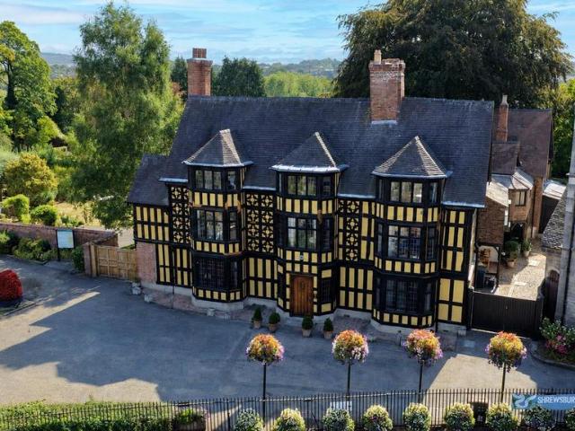 Castle Gates, Shrewsbury 6 bed detached house to rent £4,000 pcm £923 pw