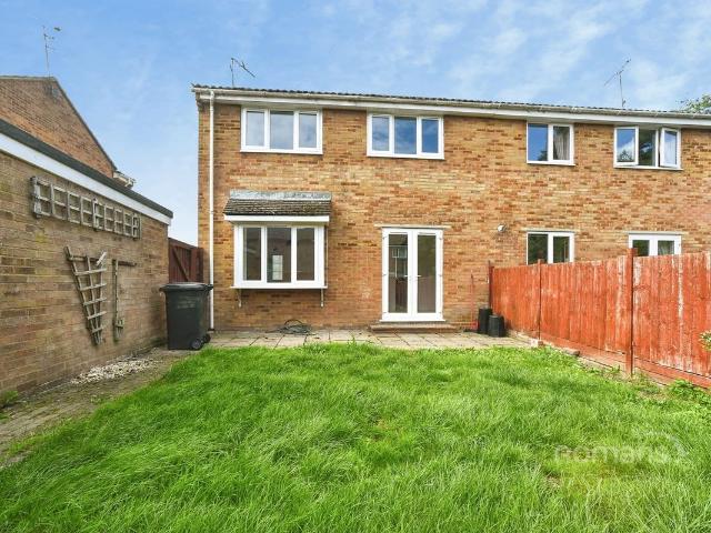 Castle Dore, Freshbrook, Swindon SN5, 3 bed semi detached house to rent, £1,350 pcm | PrimeLocation
