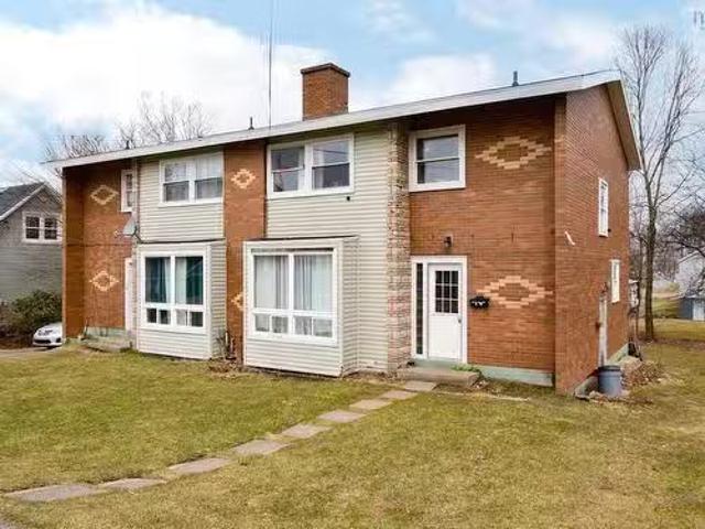 Castle Drive, Sydney, NS, B1S 2A5 house for sale Listing I.