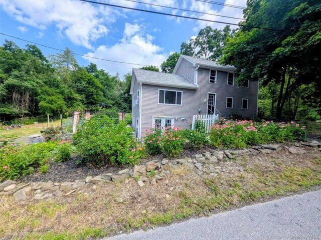 Castle High Rd, Middletown, Home For Sale