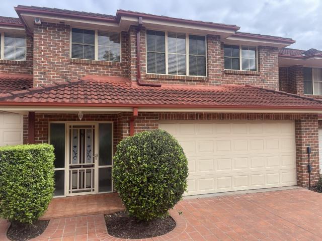 CASTLE HILL TOWNHOUSE – DUCTED AIR CONDITIONING