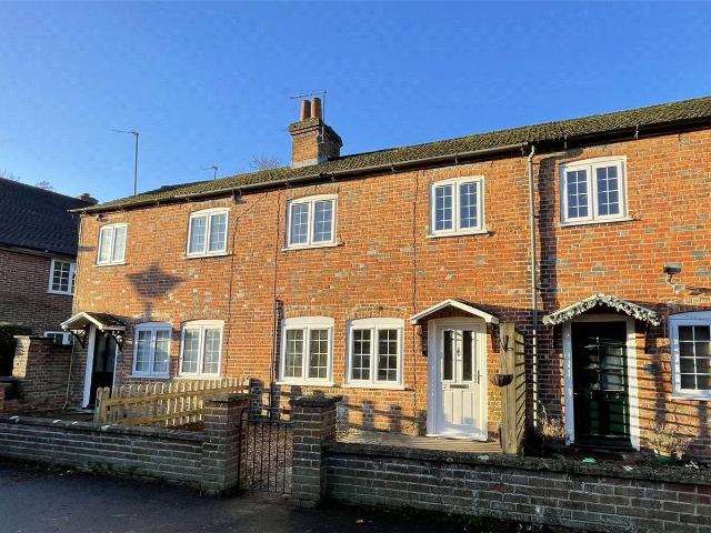 Castle Lane, Donnington, Newbury, Berkshire RG14, 2 bed terraced house to rent, £1,100 pcm | PrimeLocation