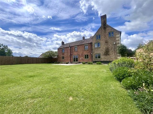 Castle Lane, Moreton Valence. 6 bed detached house to rent £3,950 pcm £912 pw