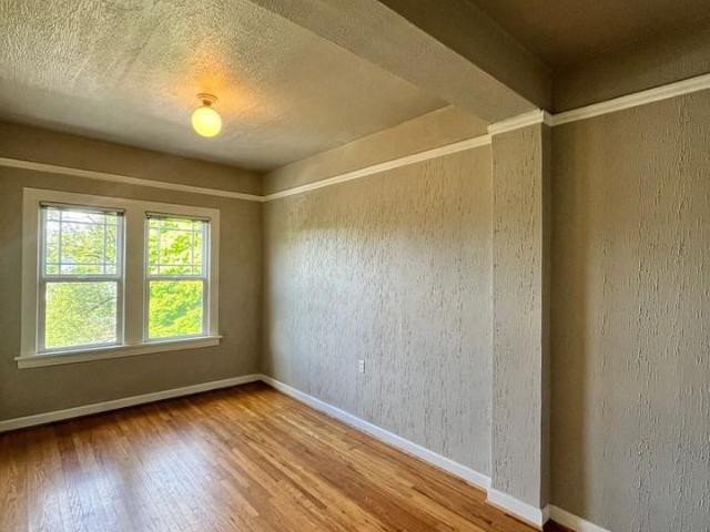 Castle Manor by Star Metro 1 Bedroom Apartment for Rent at 1431 Ne 21st Ave, Portland, OR 97232 Sullivan's Gulch